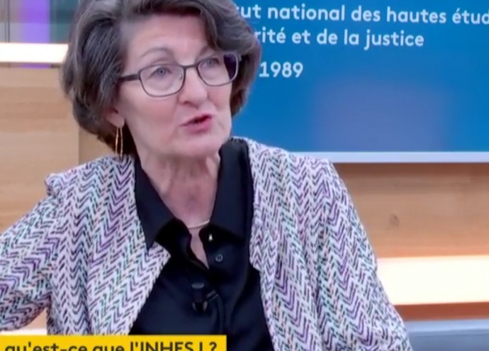 Hélène Cazaux-Charles interviewée sur France Info